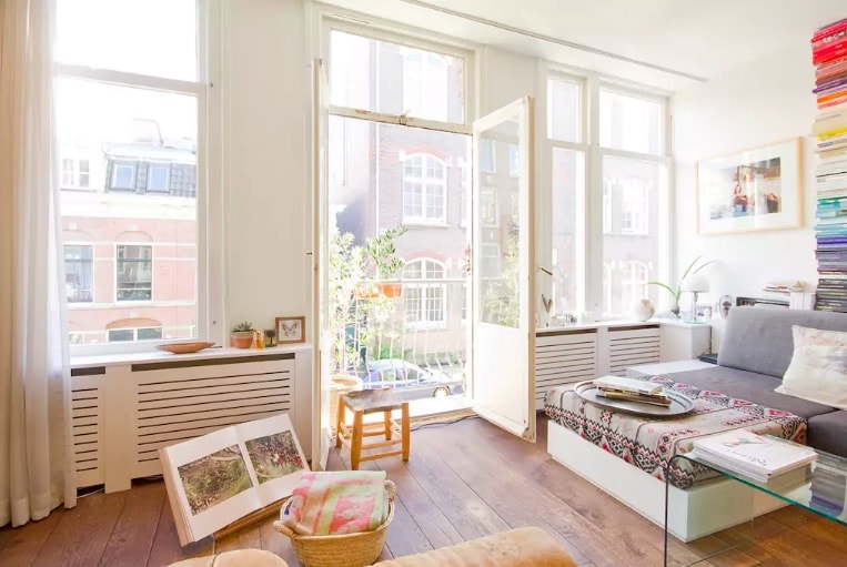 Bo med Airbnb i Amsterdam. 